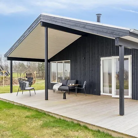 Ferdine - 1-5km From The Sea By Interhome
