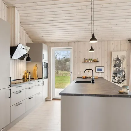 Ferdine - 1-5km From The Sea By Interhome *